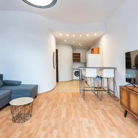 Appartamento Lubomirskiego 9 *